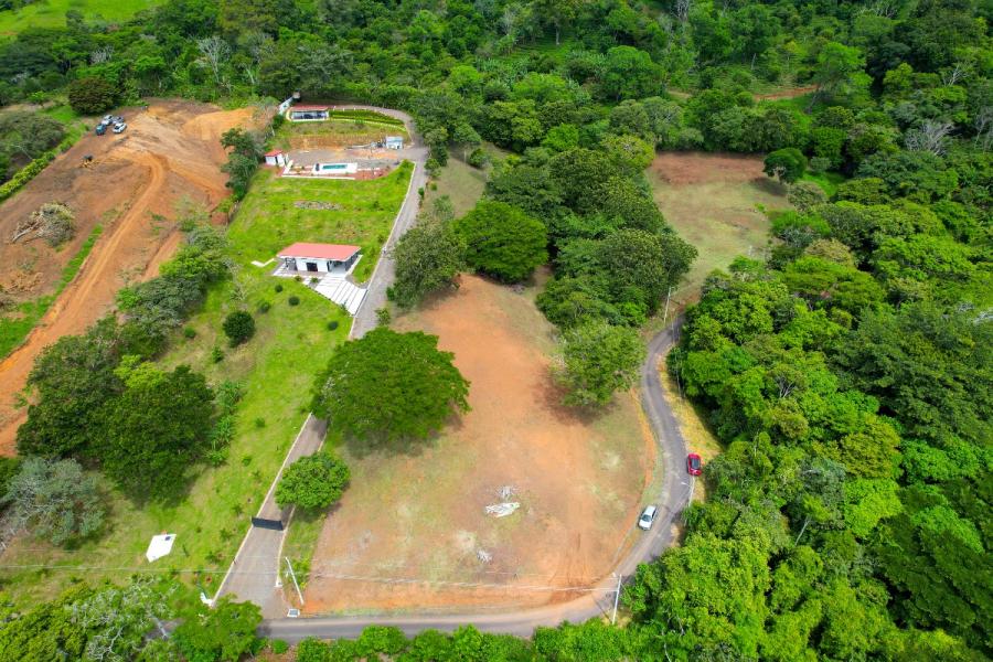 Foto Lote Exclusivo en las Montañas de Atenas – 7.847 m² con Vista al Valle y Clima Ideal