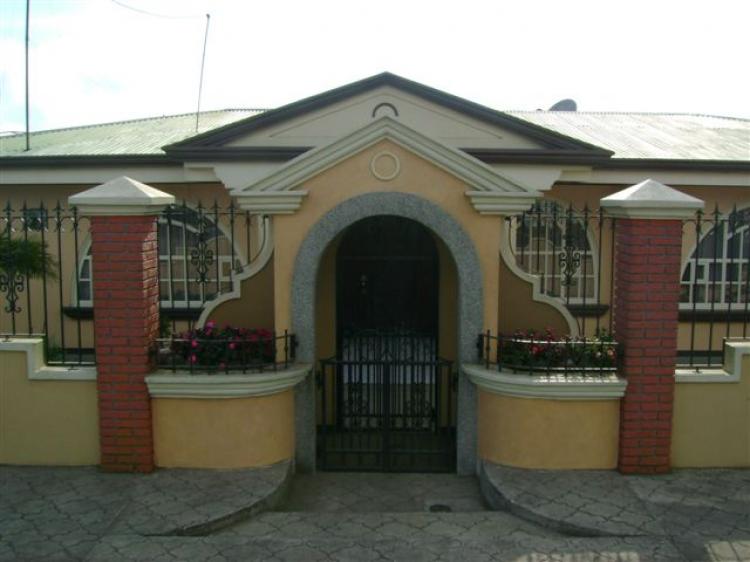 Foto Casa en Venta en Cipreses, Cartago - ¢ 78.000.000 - CAV299 - BienesOnLine