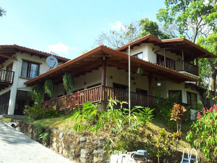 Foto Casa en Venta en Turrucares, Turrcares, Alajuela - U$D 470.000 - CAV3774 - BienesOnLine