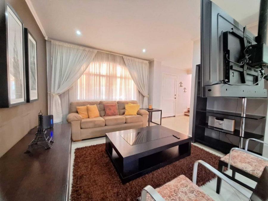 Foto Casa en Alquiler en San Joaqun, Heredia - U$D 1.500 - CAA93621 - BienesOnLine