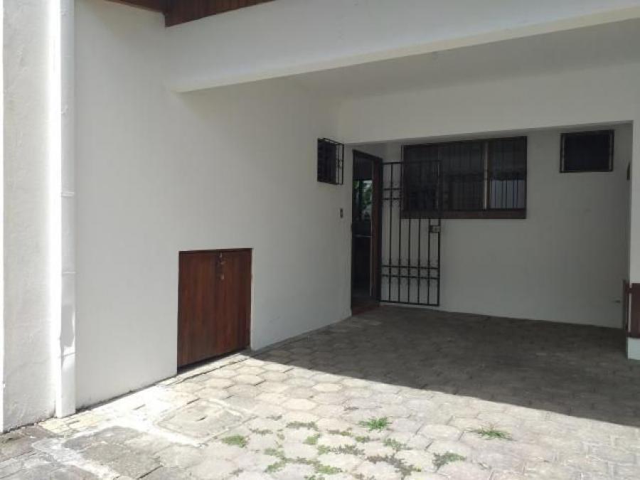 Foto Apartamento en Alquiler en Escaz centro, Escaz, San Jos - U$D 600 - APA37083 - BienesOnLine