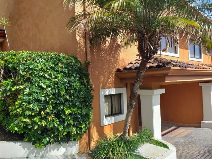 Foto Casa en Venta en Escaz, San Jos - U$D 1.500 - CAV42887 - BienesOnLine