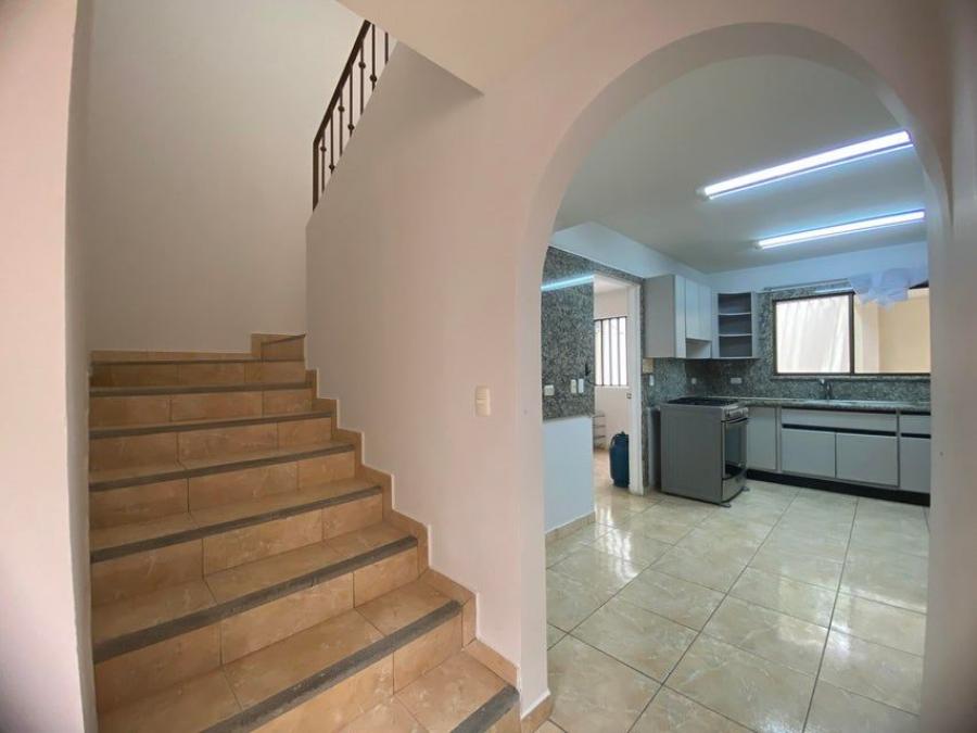 Foto Casa en Alquiler en Escaz, San Jos - U$D 1.500 - CAA97215 - BienesOnLine