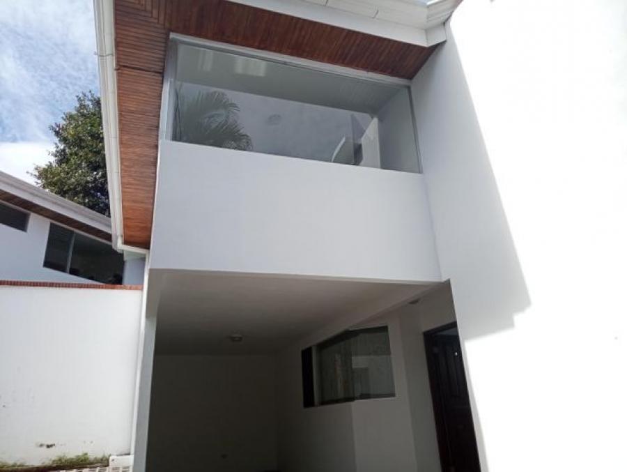 Foto Casa en Venta en Escaz, San Jos - U$D 950 - CAV61693 - BienesOnLine