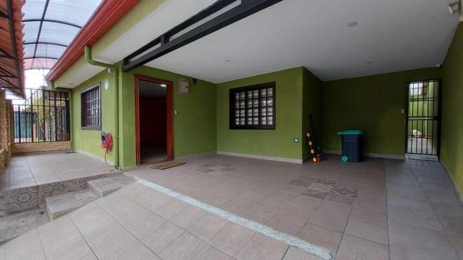 Foto Casa en Alquiler en Desamparados, San José - U$D 820 - CAA88393 - BienesOnLine