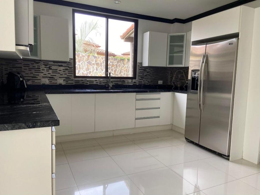 Foto Casa en Alquiler en Escaz, San Jos - U$D 3.000 - CAA40305 - BienesOnLine