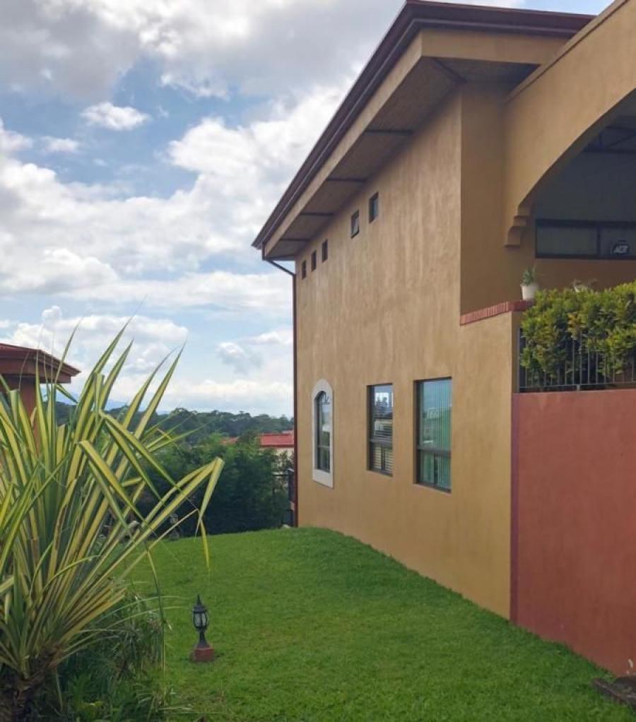 Foto Casa en Venta en Sabanilla, Montes de Oca, San Jos - U$D 205.000 - CAV22600 - BienesOnLine