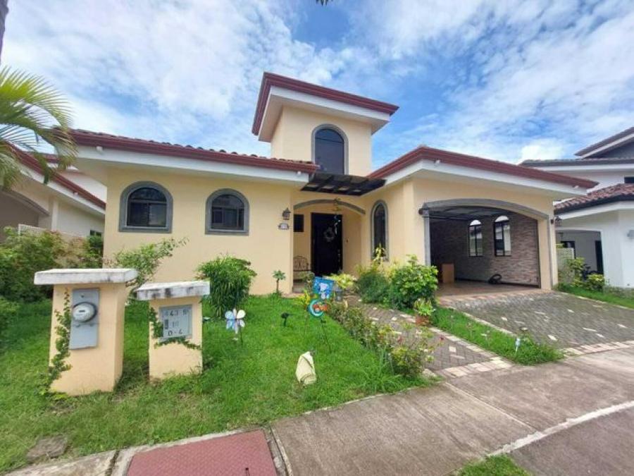 Foto Casa en Venta en Condominio Terranostra, Santo Tomas, Santo Domingo, Heredia - U$D 415.000 - CAV70171 - BienesOnLine