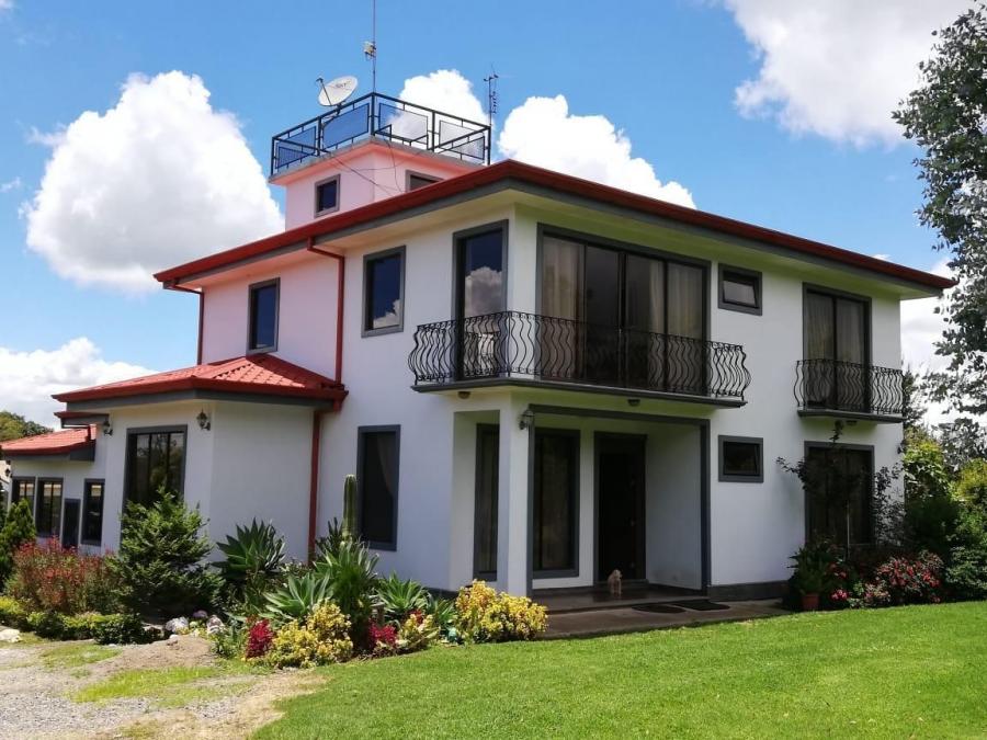 Foto Casa en Venta en Occidental, Cartago - U$D 590.000 - CAV44087 - BienesOnLine