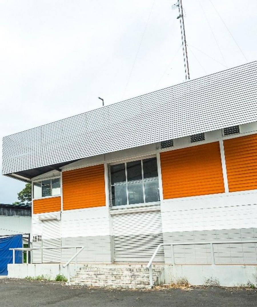 Home in Metric Way