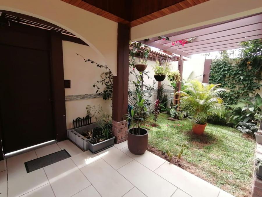 Foto Casa en Venta en Alto de la Trinidad, Moravia, San Jos - U$D 250.000 - CAV68637 - BienesOnLine
