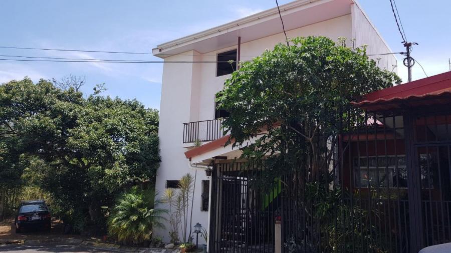 Foto Casa en Venta en Mercedes, Heredia - U$D 134.500 - CAV68874 - BienesOnLine