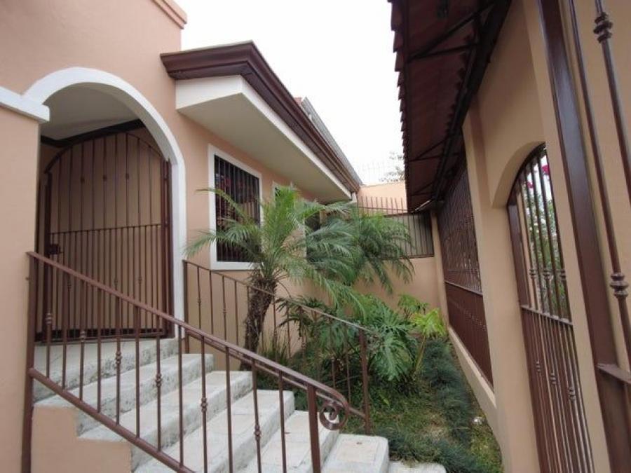 Foto Casa en Alquiler en Curridabat, San Jos - U$D 2.000 - CAA72981 - BienesOnLine