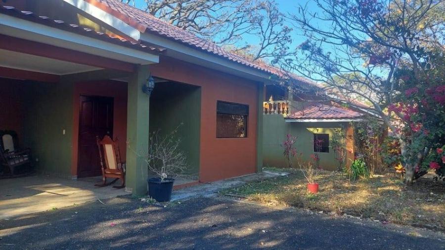 Foto Casa en Alquiler en San Rafael, Heredia - U$D 1.600 - CAA70899 - BienesOnLine