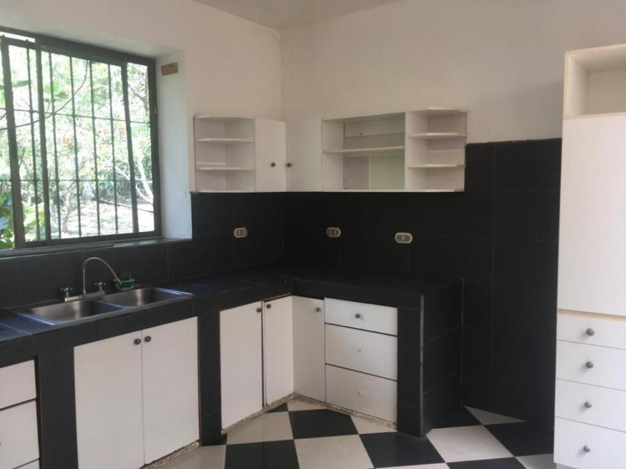 Foto Casa en Alquiler en Bebedero, Escaz, San Jos - U$D 1.200 - CAA85803 - BienesOnLine