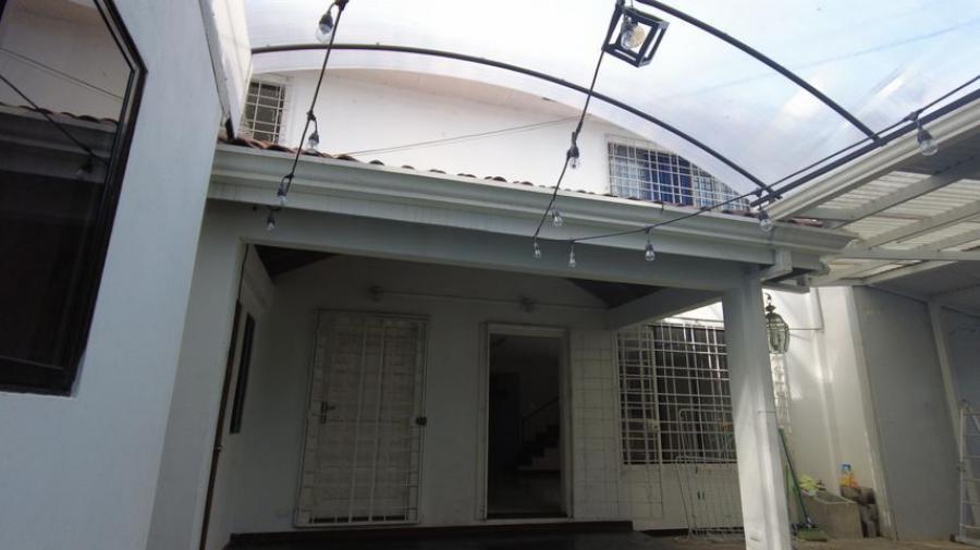 Foto Casa en Alquiler en San Pedro, San Jos - U$D 850 - CAA56692 - BienesOnLine