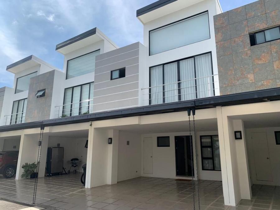 Foto Casa en Alquiler en Piedades, Santa Ana, San Jos - U$D 1.600 - CAA90624 - BienesOnLine