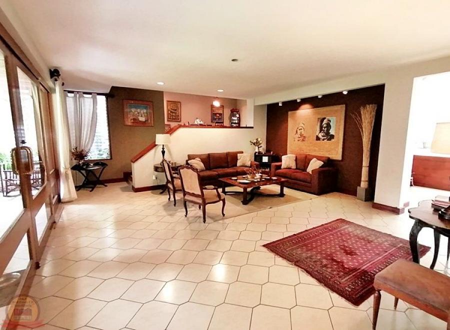 Foto Casa en Venta en San Rafael Escaz, Residencial Los Laureles, San Jos - U$D 515.000 - CAV27177 - BienesOnLine