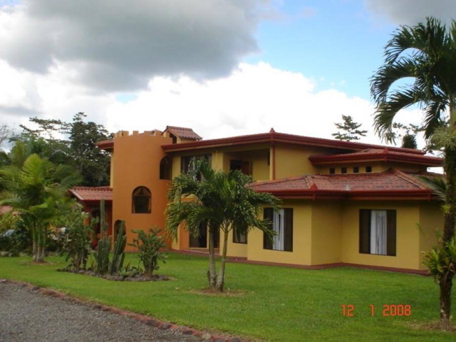 Foto Casa en Venta en Zeta Trece, Fortuna, Alajuela - U$D 1.700.000 - CAV62419 - BienesOnLine