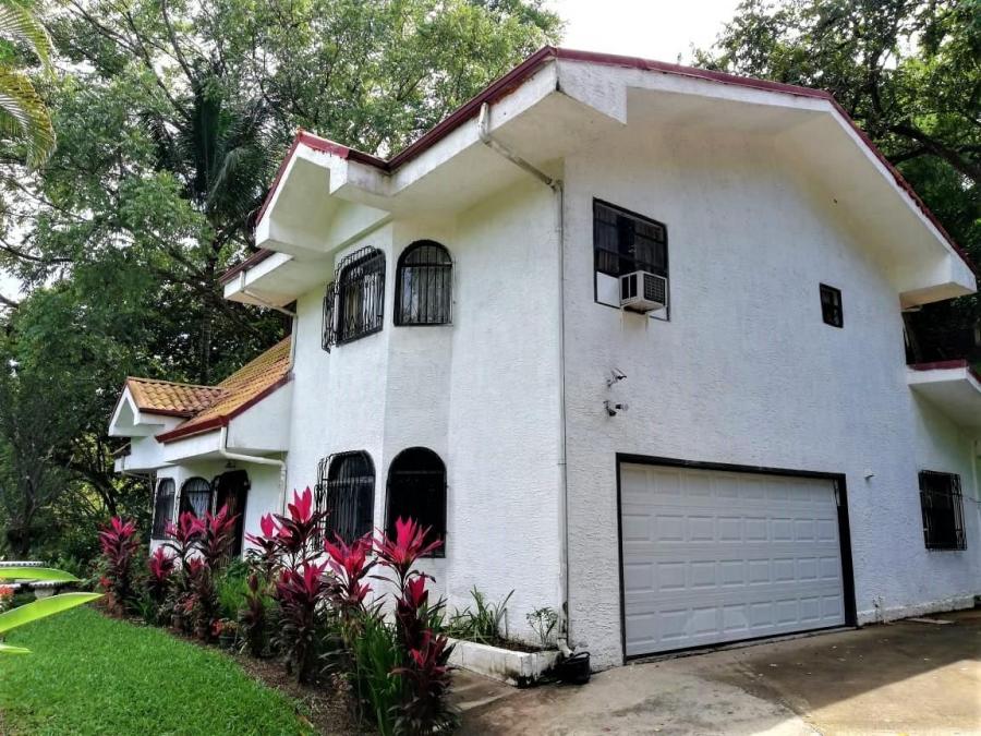 Foto Casa en Venta en Garita, Alajuela - U$D 250.000 - CAV37018 - BienesOnLine