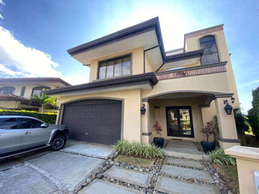 Foto Casa en Venta en Ulloa, Heredia - U$D 410.000 - CAV86148 - BienesOnLine