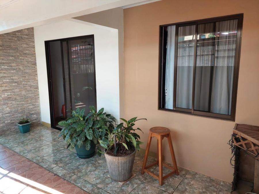 Foto Casa en Venta en Desamparados, Alajuela, Alajuela - U$D 78.000.000 - CAV72762 - BienesOnLine