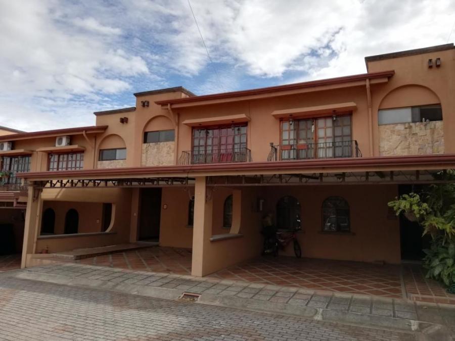 Foto Casa en Venta en Guachipeln., Escaz, San Jos - ¢ 92.000.000 - CAV36995 - BienesOnLine