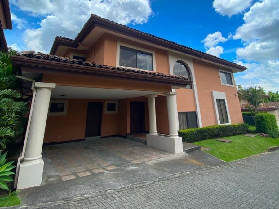 Foto Casa en Venta en Escaz, San Jos - U$D 250.000 - CAV47546 - BienesOnLine