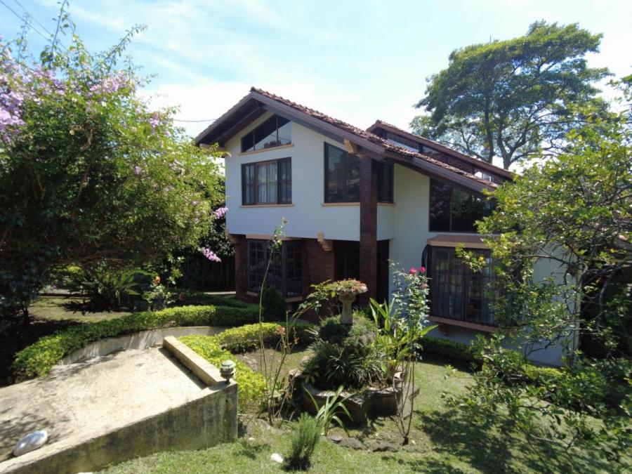 Foto Casa en Venta en Escaz, San Jos - U$D 525.000 - CAV55813 - BienesOnLine