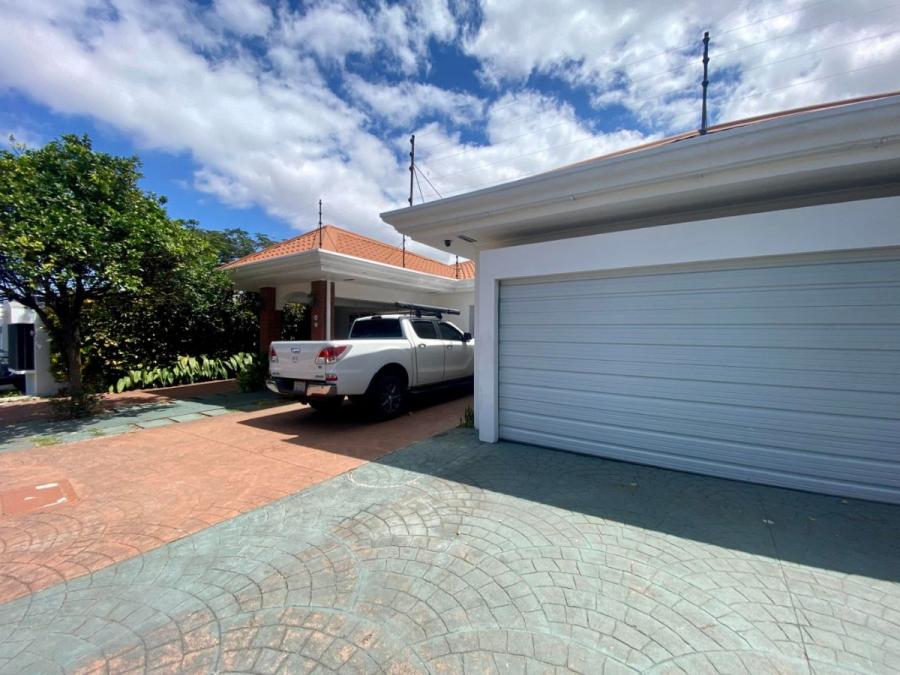 Foto Casa en Venta en San Rafael, Escaz, San Jos - U$D 410.000 - CAV79940 - BienesOnLine