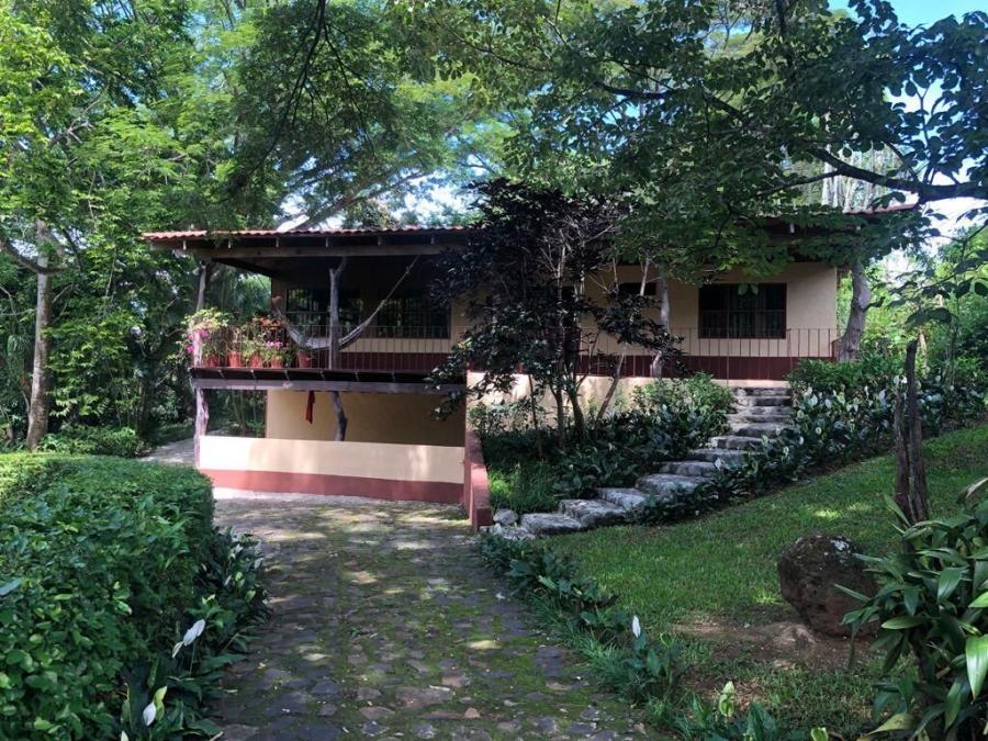 Foto Casa en Venta en Garita, Alajuela - U$D 699.000 - CAV89104 - BienesOnLine