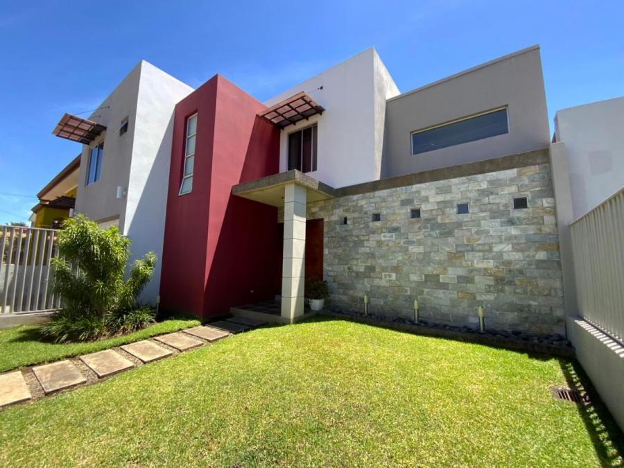 Foto Casa en Venta en Garita, Alajuela - U$D 285.000 - CAV40614 - BienesOnLine