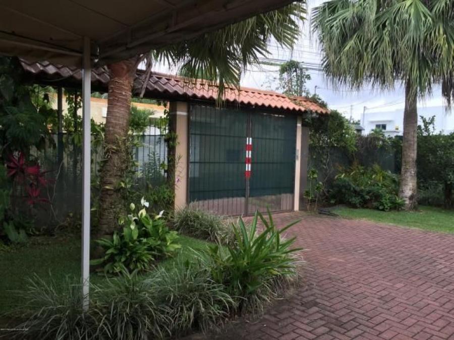 Foto Casa en Venta en Garita, Alajuela - U$D 350.000 - CAV56223 - BienesOnLine