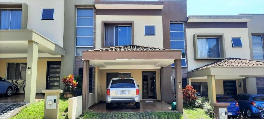 Foto Casa en Venta en Mercedes, Heredia - U$D 175.000 - CAV50804 - BienesOnLine