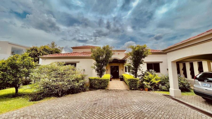 Foto Casa en Venta en Pozos, Santa Ana, San Jos - U$D 740.000 - CAV55788 - BienesOnLine