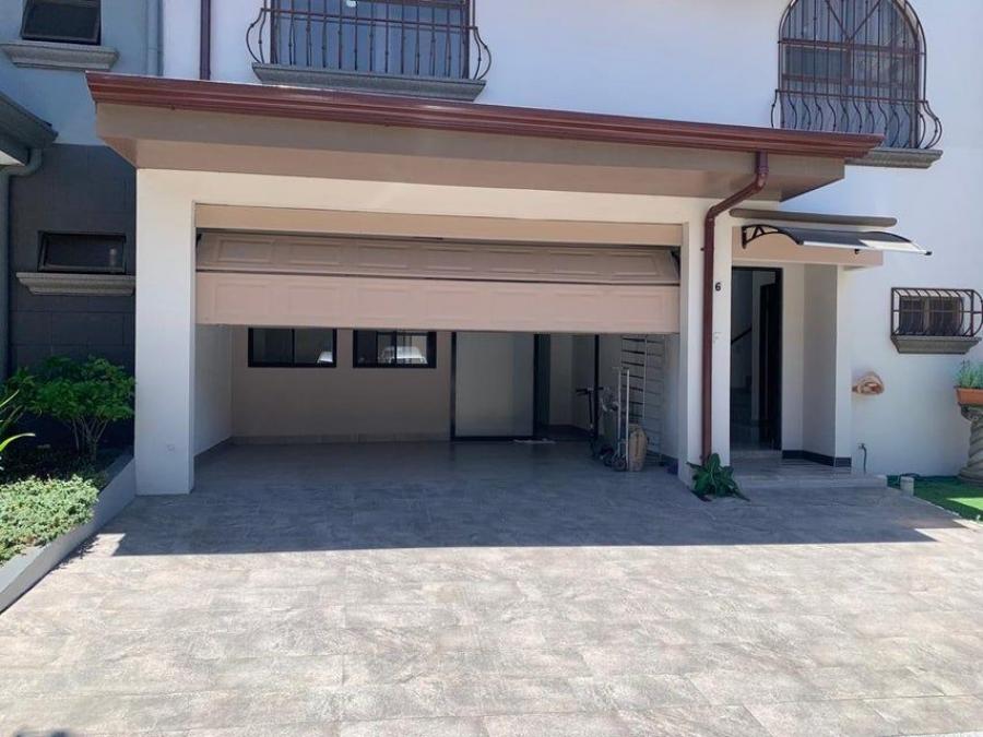 Foto Casa en Venta en Pozos, Santa Ana, San Jos - U$D 210.000 - CAV74335 - BienesOnLine