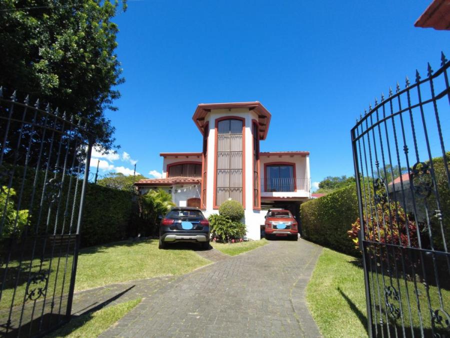 Foto Casa en Venta en San Isidro, Heredia - U$D 350.000 - CAV54258 - BienesOnLine