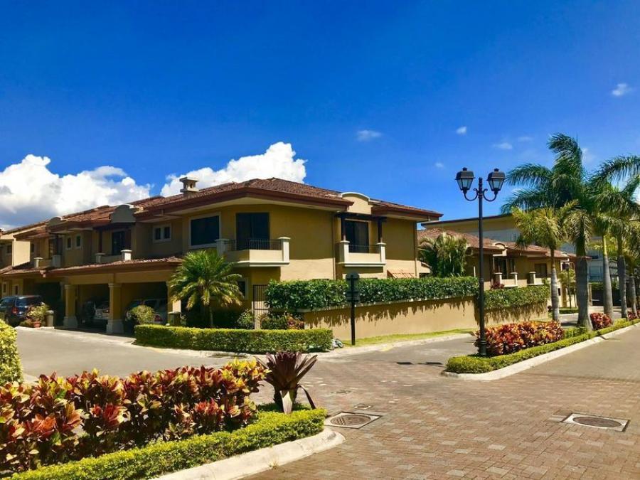 Foto Casa en Venta en San Rafael, Escaz, San Jos - U$D 355.000 - CAV38257 - BienesOnLine