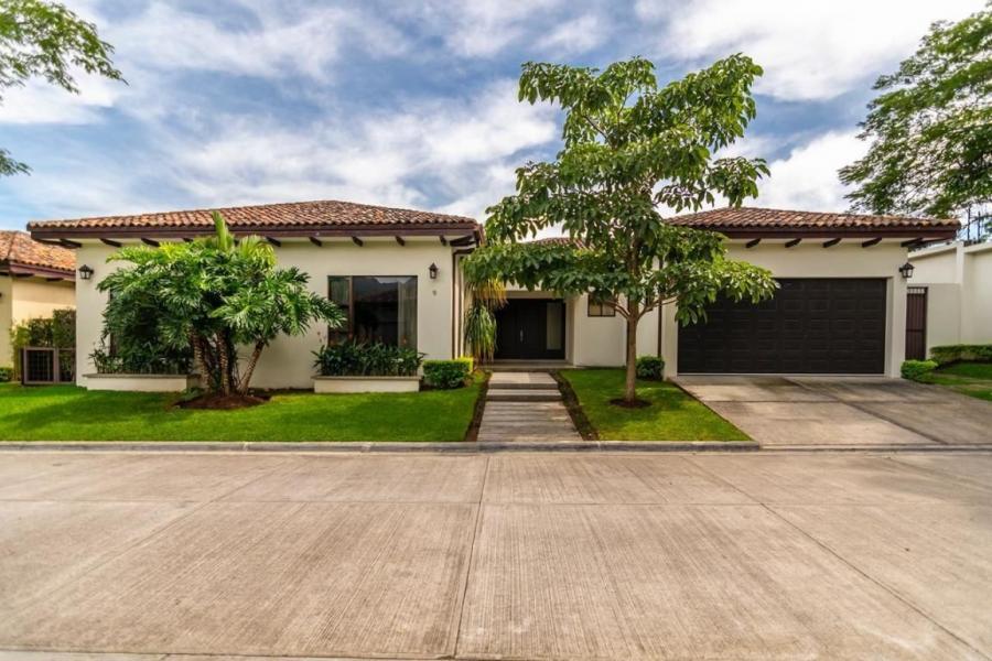 Foto Casa en Venta en Santa Ana, San Jos - U$D 635.000 - CAV27399 - BienesOnLine