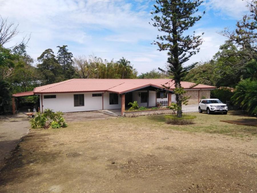 Foto Casa en Venta en Santa Ana, San Jos - U$D 800.000 - CAV49584 - BienesOnLine