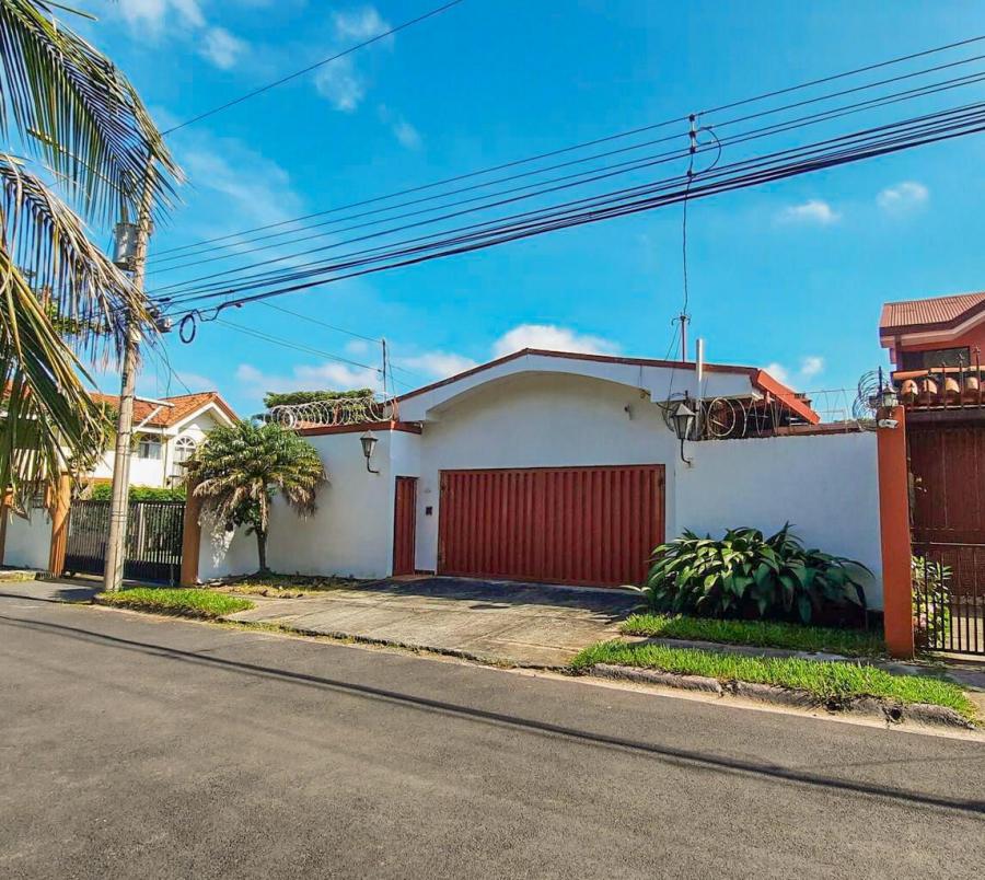 Foto Casa en Venta en Santa Ana, San Jos - U$D 180.000 - CAV71768 - BienesOnLine