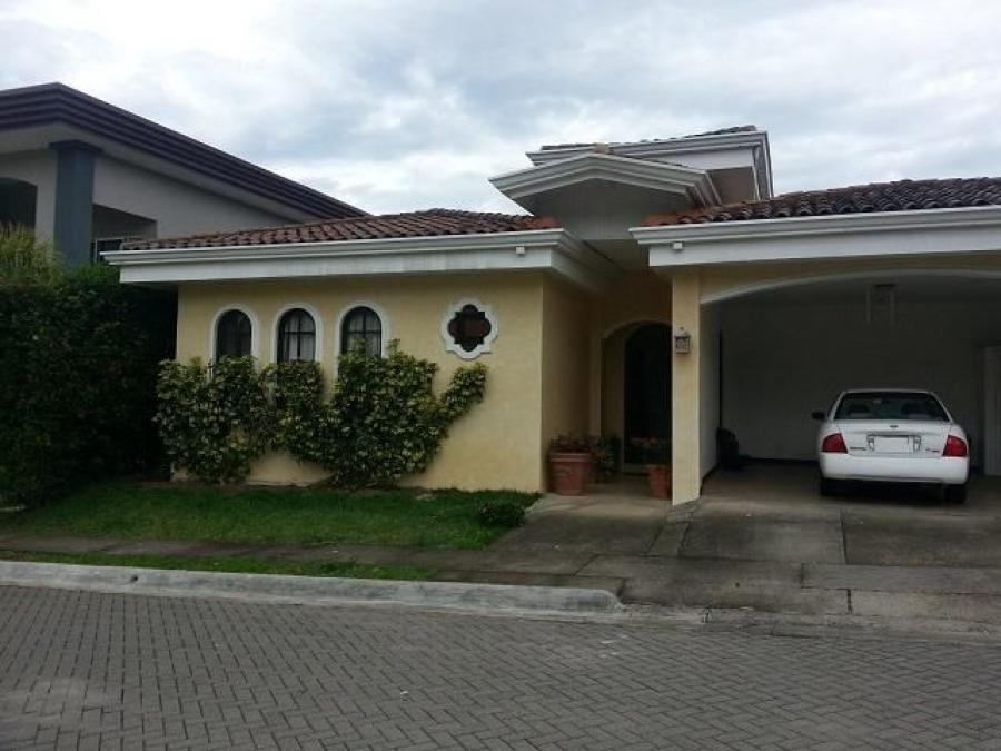 Foto Casa en Venta en Santo Domingo, Heredia - U$D 299.000 - CAV94225 - BienesOnLine