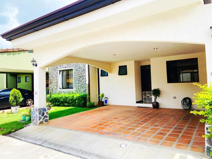 Foto Casa en Venta en El Guarco, Cartago - U$D 185.000 - CAV36657 - BienesOnLine