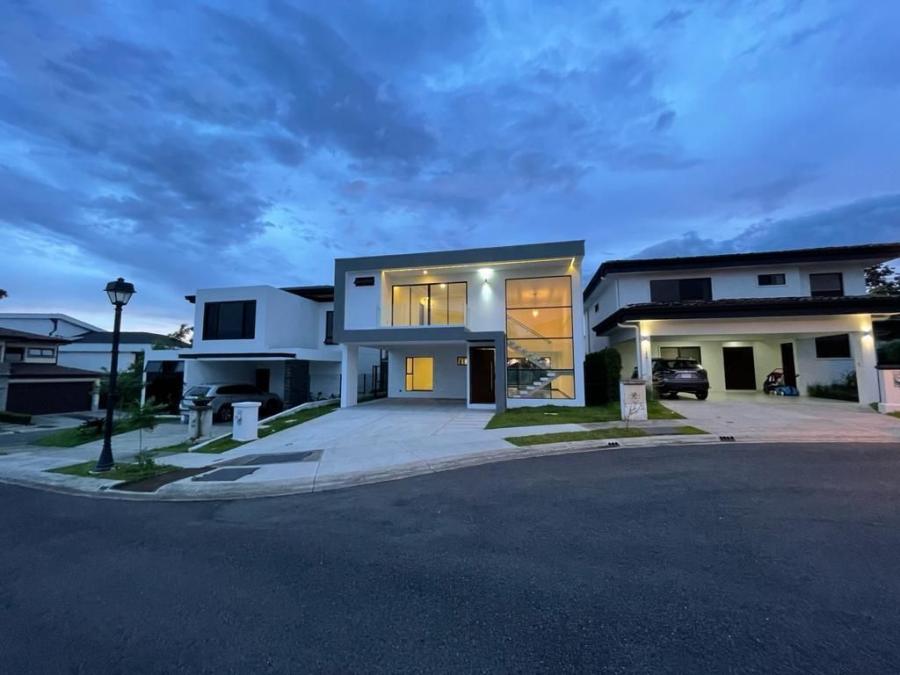 Home in Metric Way