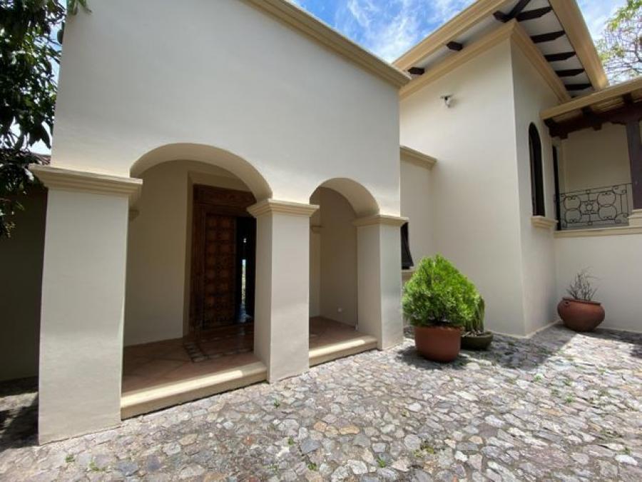 Foto Casa en Venta en Santa Ana, San Jos - U$D 1.050.000 - CAV48426 - BienesOnLine