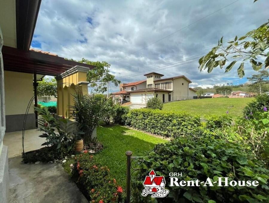 Foto Casa en Venta en La Guacima, Gucima, Alajuela - U$D 385.000 - CAV85168 - BienesOnLine