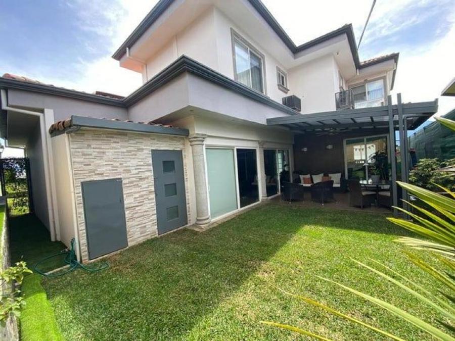 Foto Casa en Venta en Condominio Francosta, Heredia, Heredia - U$D 450.000 - CAV71726 - BienesOnLine