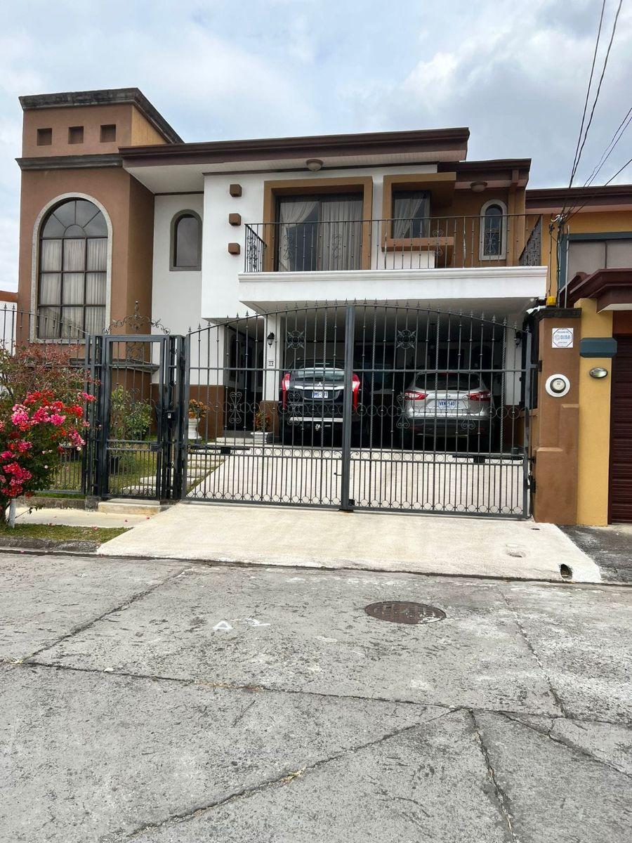 Foto Casa en Venta en Santo Domingo, Heredia - U$D 450.000 - CAV71225 - BienesOnLine