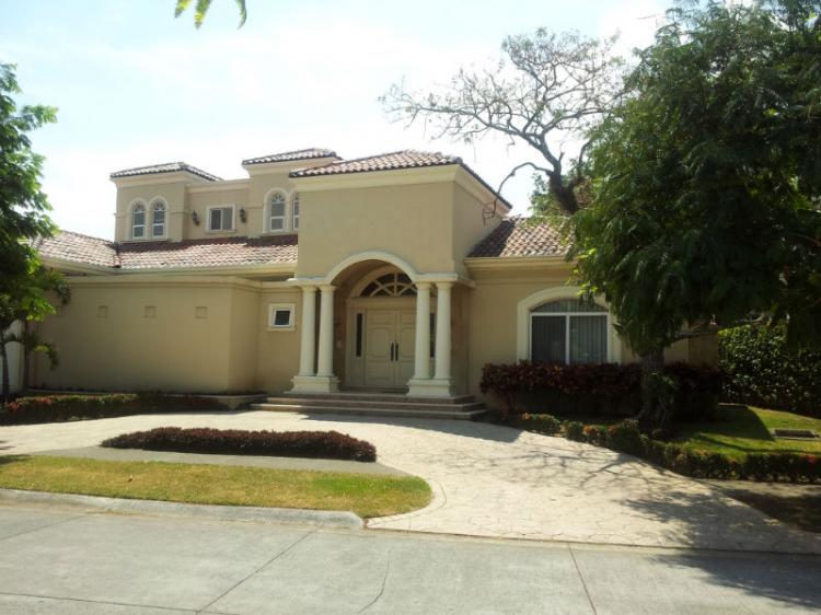Foto Casa en Venta en Santa Ana, San Jos - U$D 950.000 - CAV3851 - BienesOnLine
