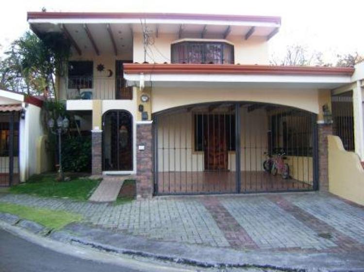 Foto Casa en Venta en Santo Domingo, Heredia - U$D 220.000 - CAV973 - BienesOnLine